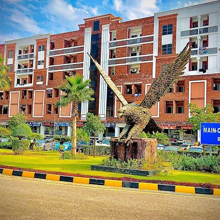 Royal Galaxy Hotel & Residence - Near Islamabad International Airport & Motorway Exteriör bild