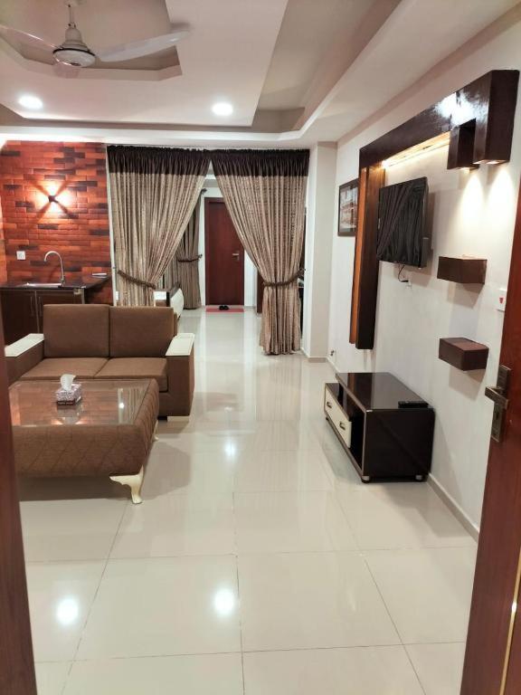 Royal Galaxy Hotel & Residence - Near Islamabad International Airport & Motorway Exteriör bild