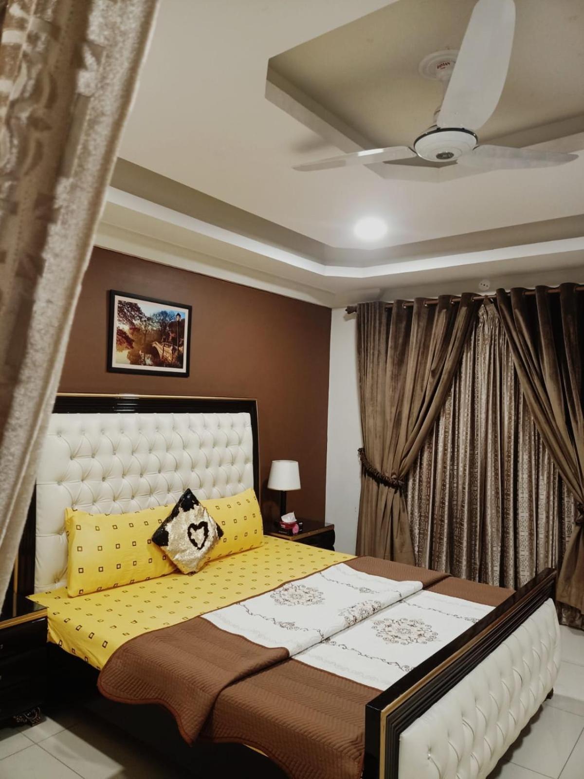 Royal Galaxy Hotel & Residence - Near Islamabad International Airport & Motorway Exteriör bild