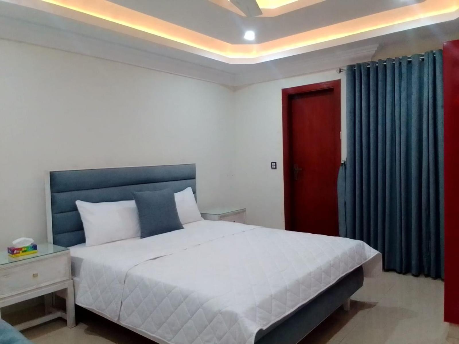 Royal Galaxy Hotel & Residence - Near Islamabad International Airport & Motorway Exteriör bild
