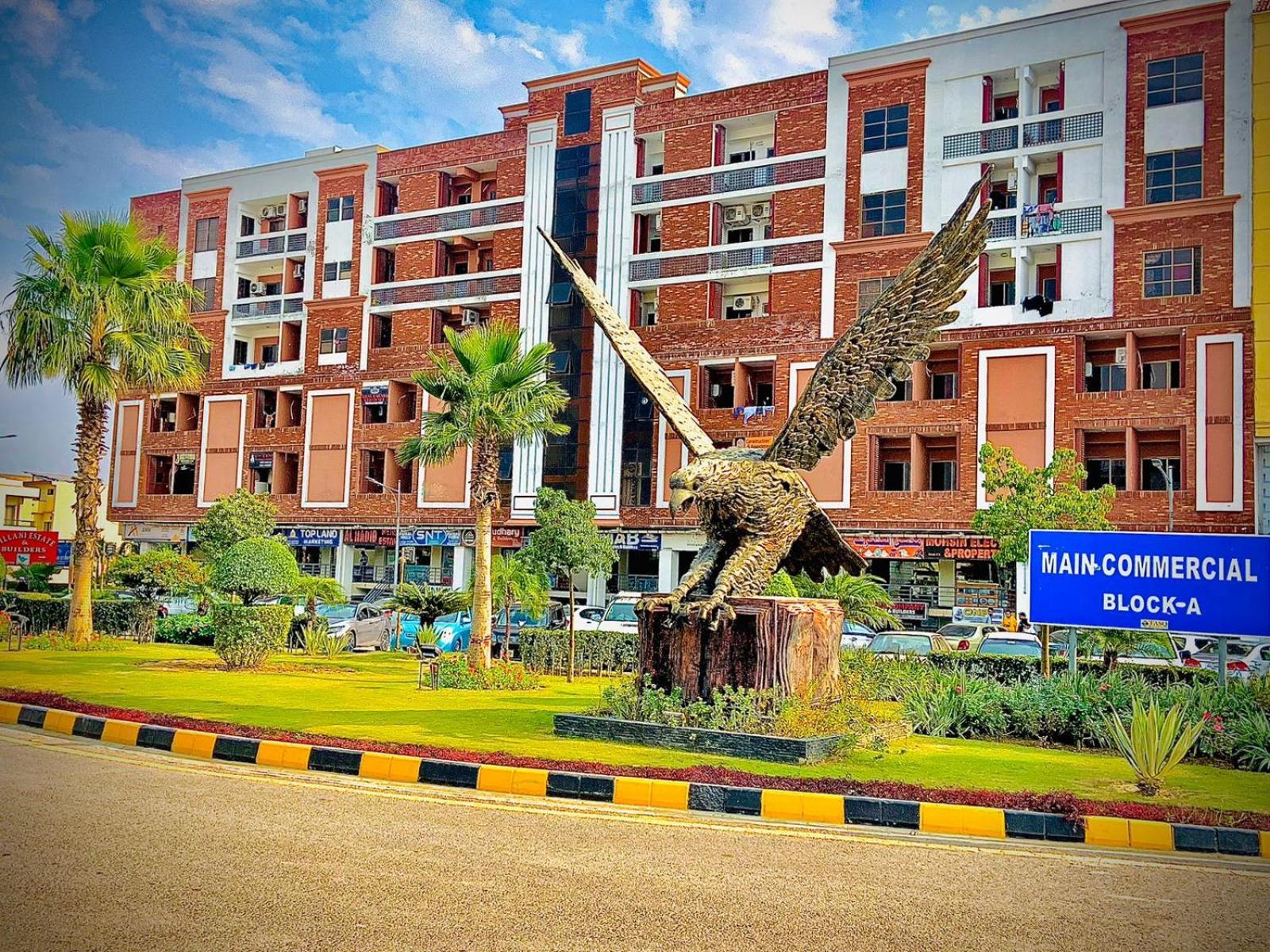 Royal Galaxy Hotel & Residence - Near Islamabad International Airport & Motorway Exteriör bild