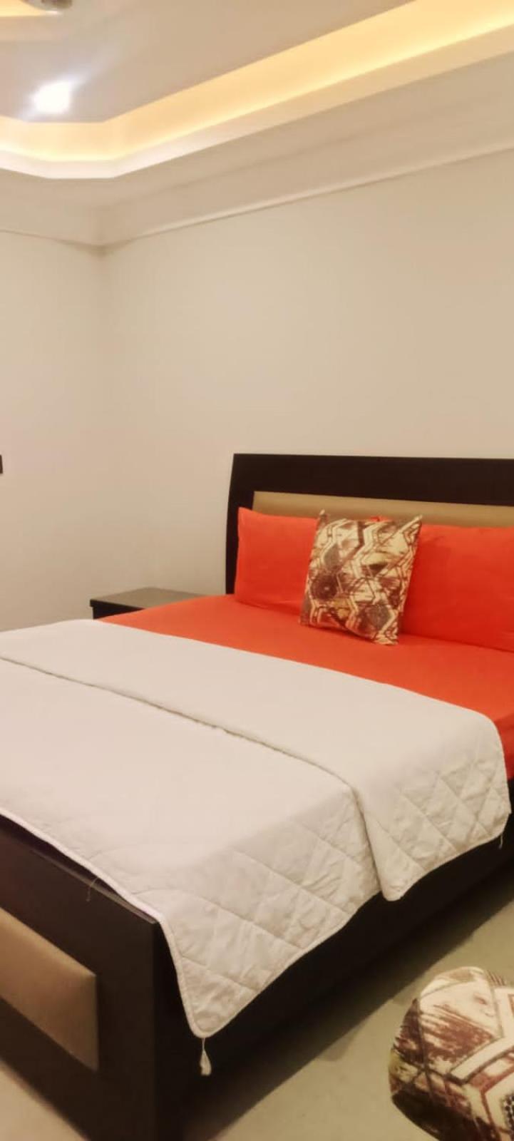 Royal Galaxy Hotel & Residence - Near Islamabad International Airport & Motorway Exteriör bild