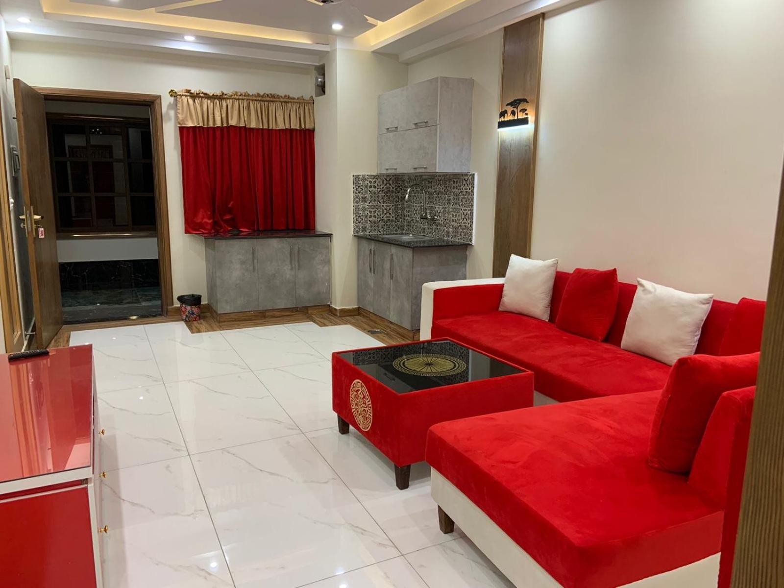 Royal Galaxy Hotel & Residence - Near Islamabad International Airport & Motorway Exteriör bild