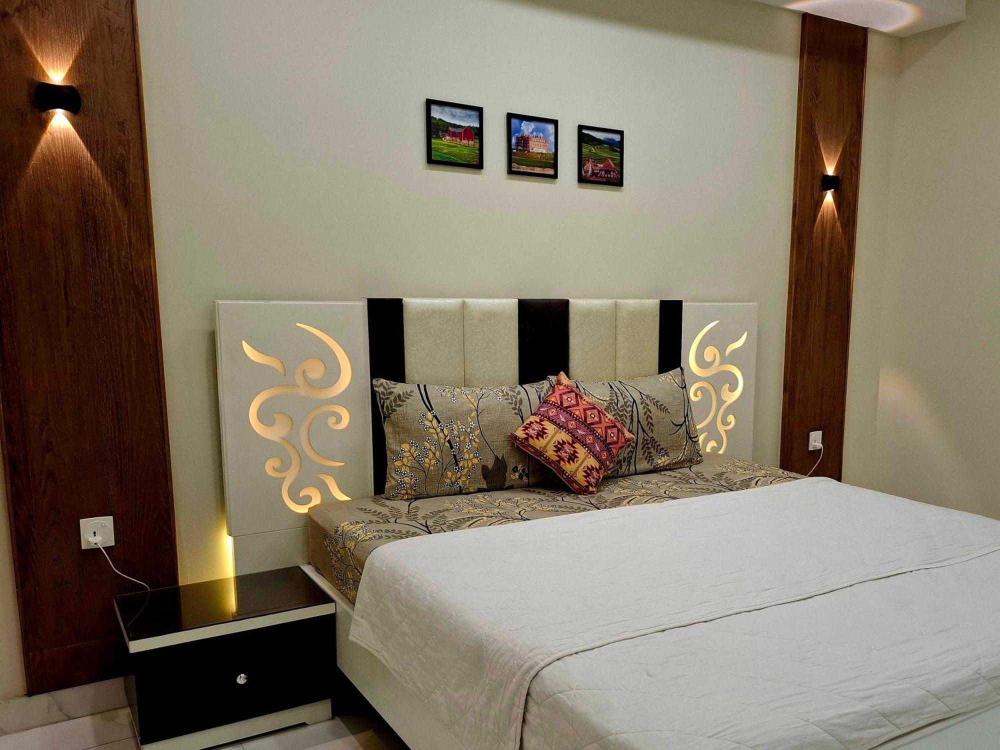 Royal Galaxy Hotel & Residence - Near Islamabad International Airport & Motorway Exteriör bild